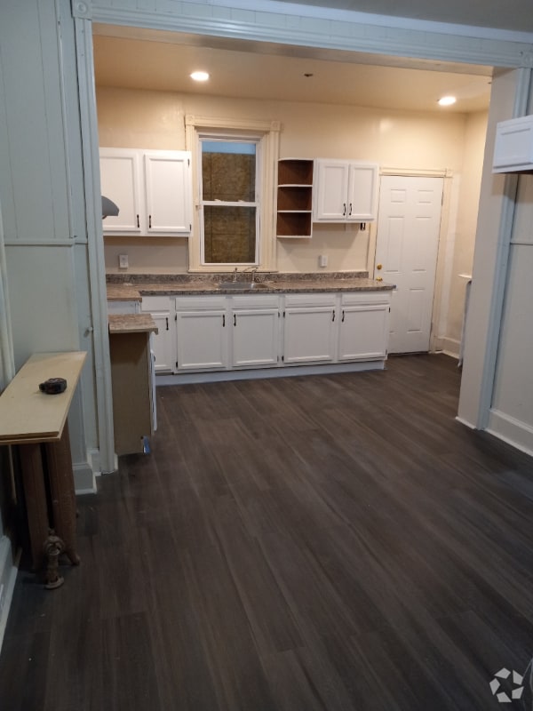 Washington Heights Apartments for Rent with Hardwood Floors