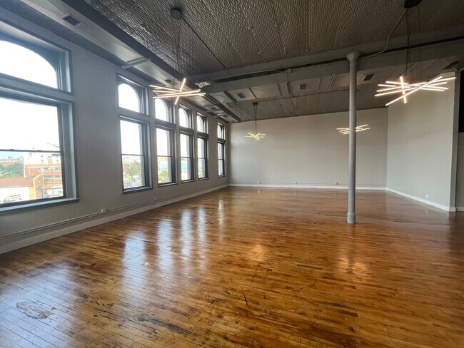 Foto del edificio - 1105 W Chicago Ave