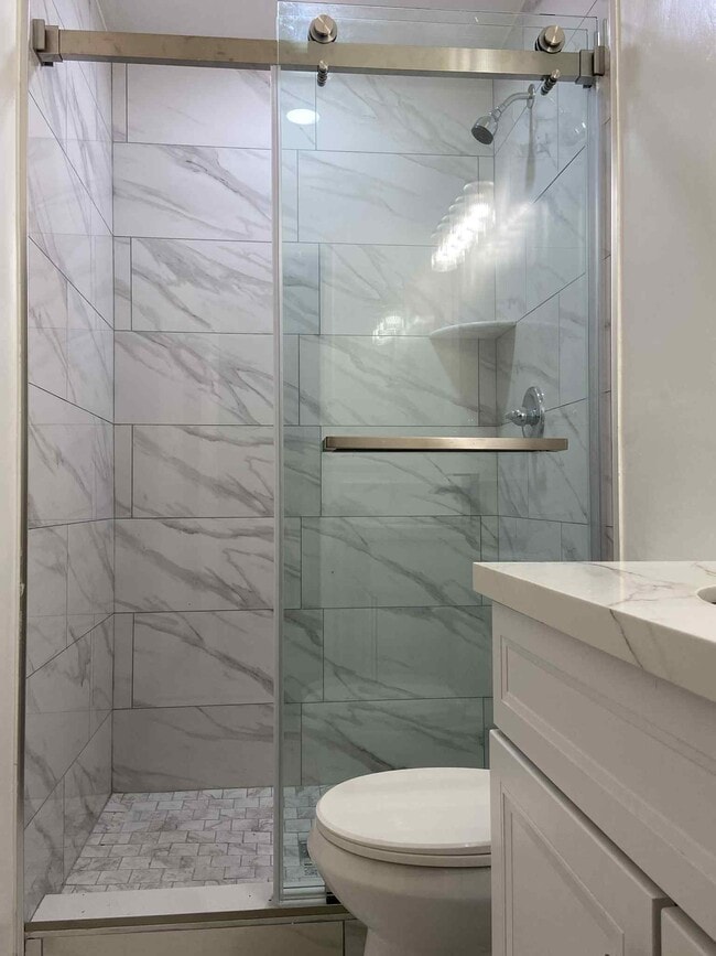 Foto del edificio - 4109 W 5th St