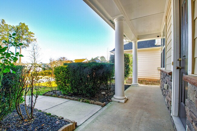 Building Photo - 27 Pin Oak Ln