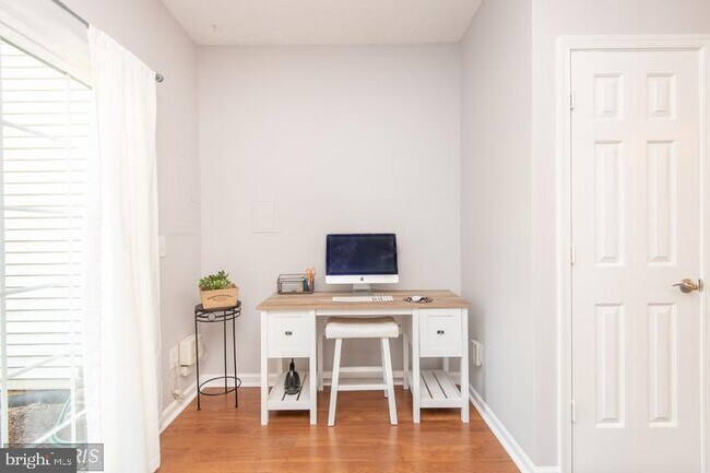 Foto del edificio - 3070 Madden Ct