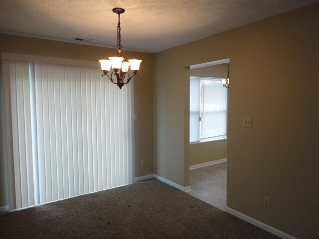 Foto del edificio - 6526 Sparrowood Dr