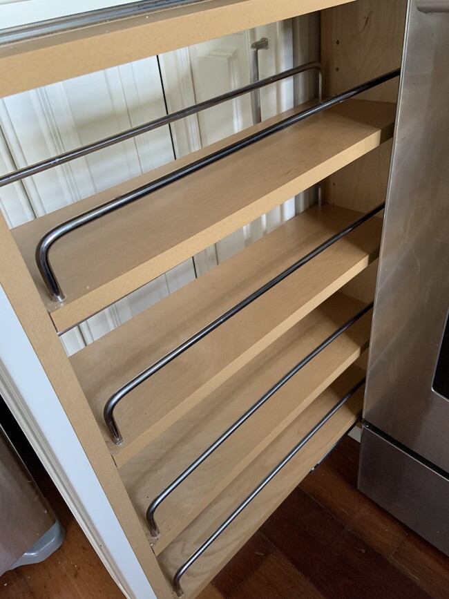 Kitchen drawer - 2701 S Walter Reed Dr