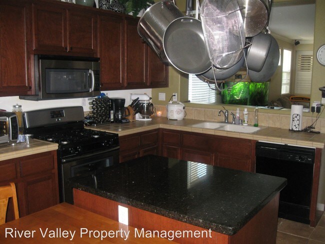 Building Photo - 3 br, 2 bath House - 5037 Brimley Way