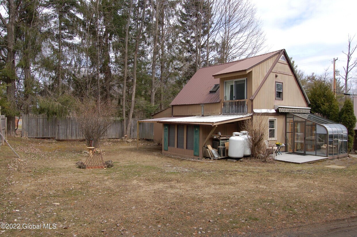 1112 N Creek Rd, Porter Corners, NY 12859 House Rental in Porter