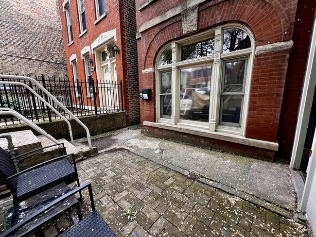 Building Photo - 1811 W Cortland St