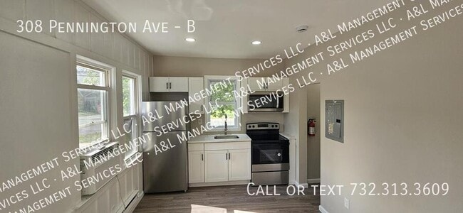 Building Photo - 308 Pennington Ave