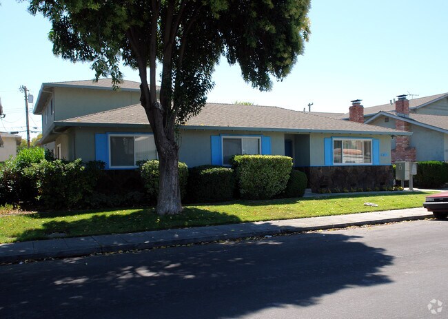Foto del edificio - 881 Burbank