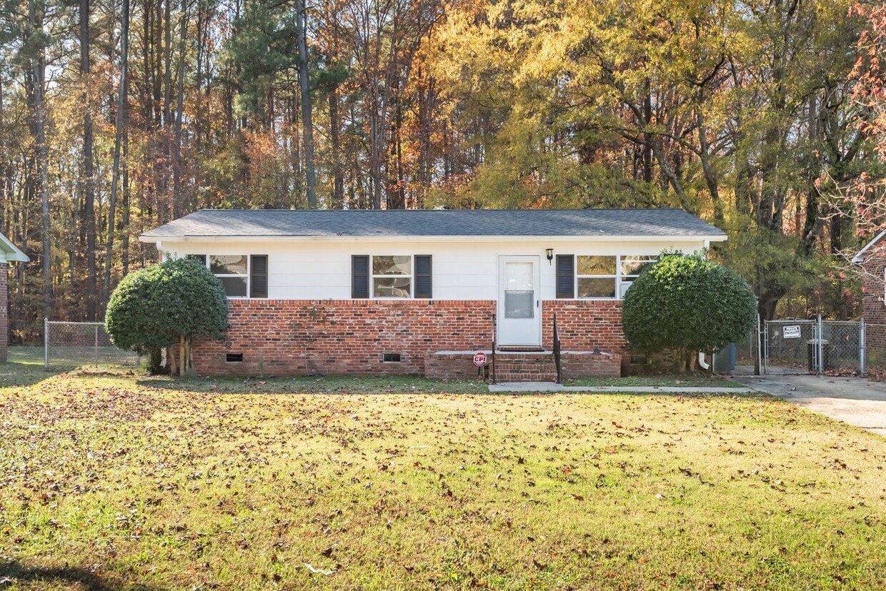 **Available 06/12/2026** 3Bed/1.5Bath Cozy & Convenient in Durham NC! - **Available 05/15/2026** 3Bed/1.5Bath Cozy & Convenient in Durham NC!