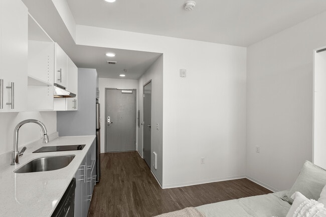 Building Photo - Derby Slabtown