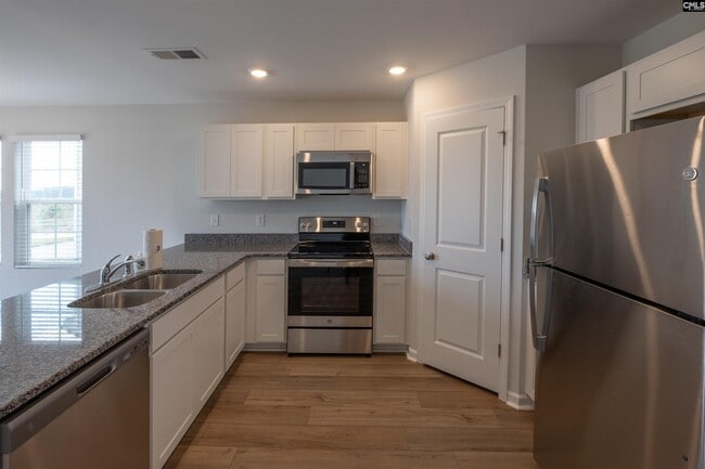 Building Photo - 921 S Desert Orch Ln