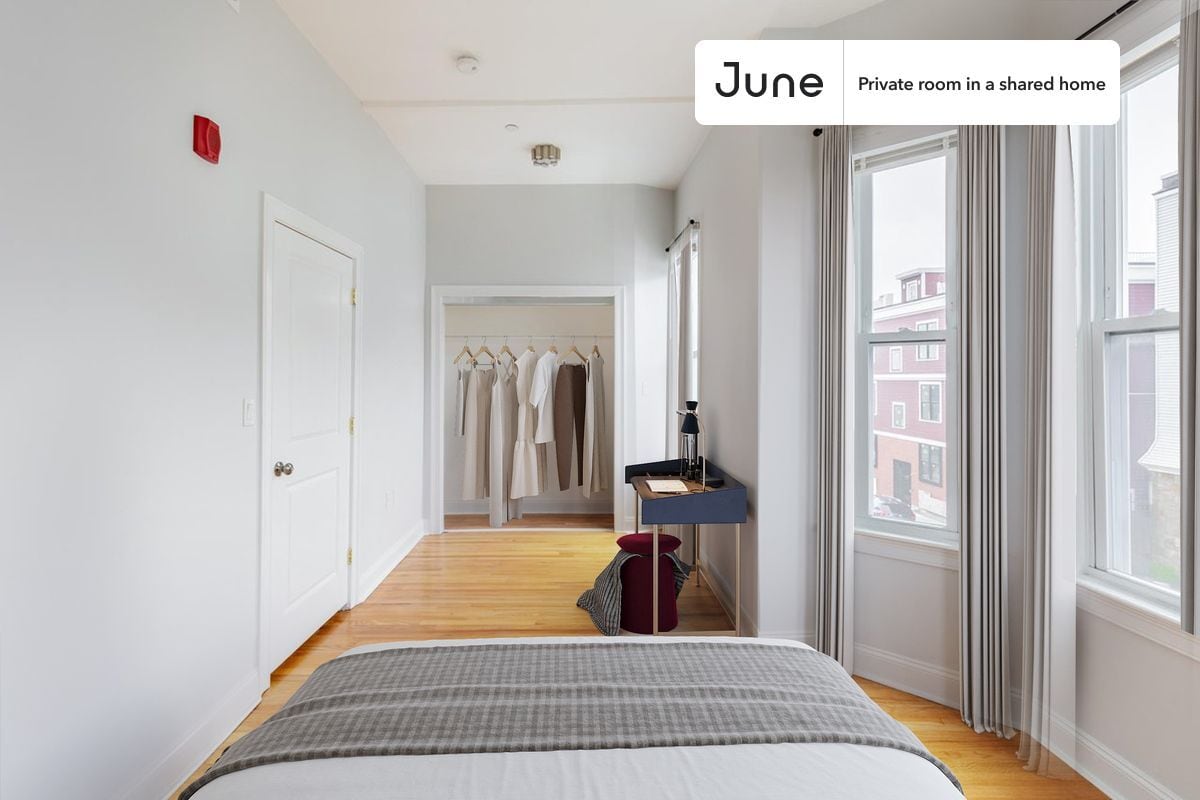 Private bedroom in 3 bed/2 bath Home - Private bedroom in 3 bed/2 bath Home