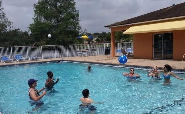 Foto del edificio - 3700 N 56th Ave