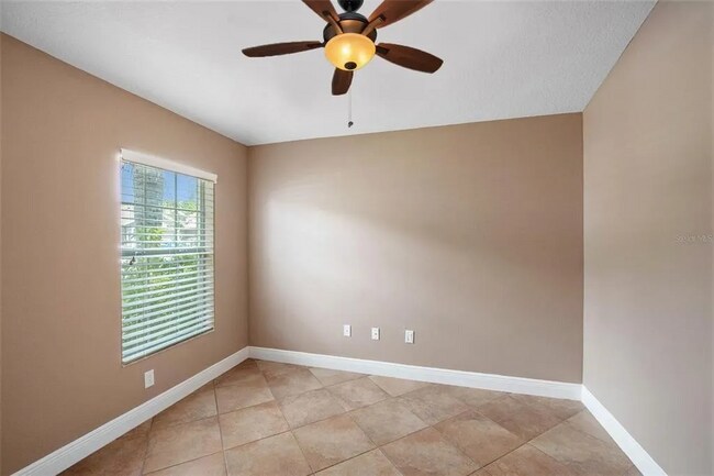Building Photo - 9922 Riverchase Dr
