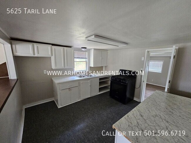 Building Photo - 5625 Taril Ln