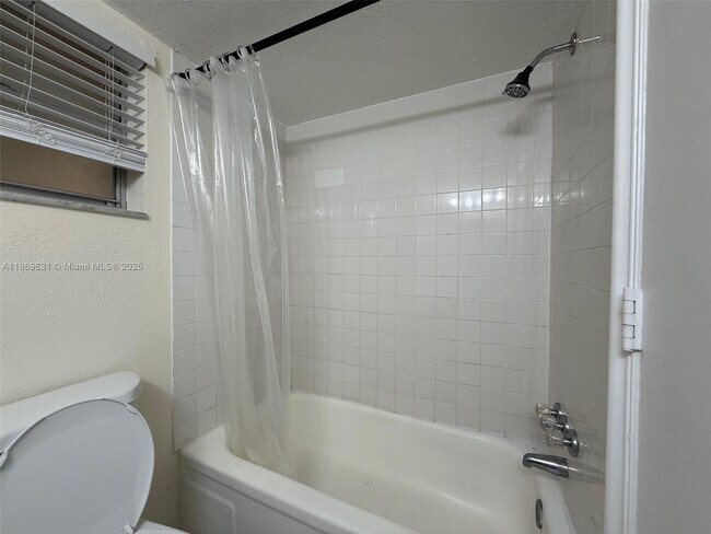 Building Photo - 1300 Moffett St