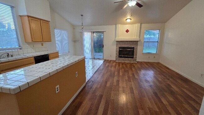 Building Photo - 8272 Arroyo Vista Dr