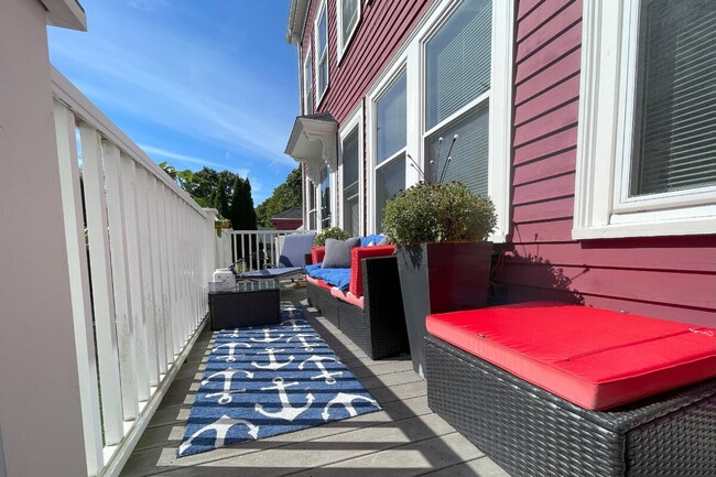 Building Photo - 18 Watson St