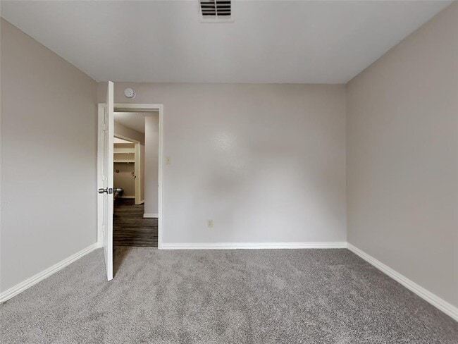 Building Photo - 6639 Maczali Dr