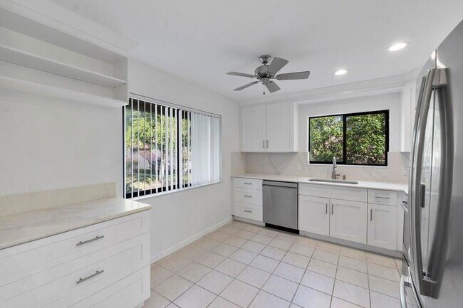 Foto del edificio - 5720 Coach House Cir