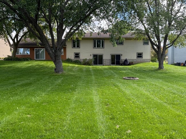 Building Photo - 10314 W Beacon Hill Dr