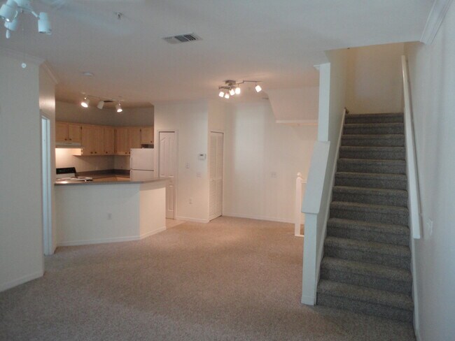 Foto del edificio - Beautiful 2BD/2BA Visconti Townhome with 2...