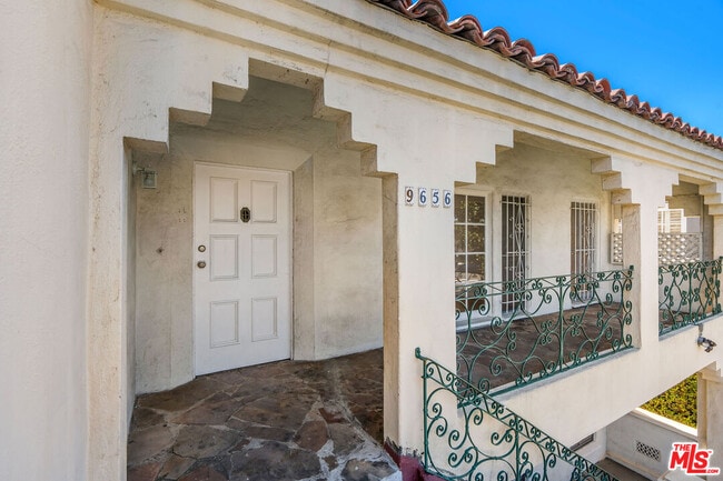 Foto del edificio - 9654 W Olympic Blvd