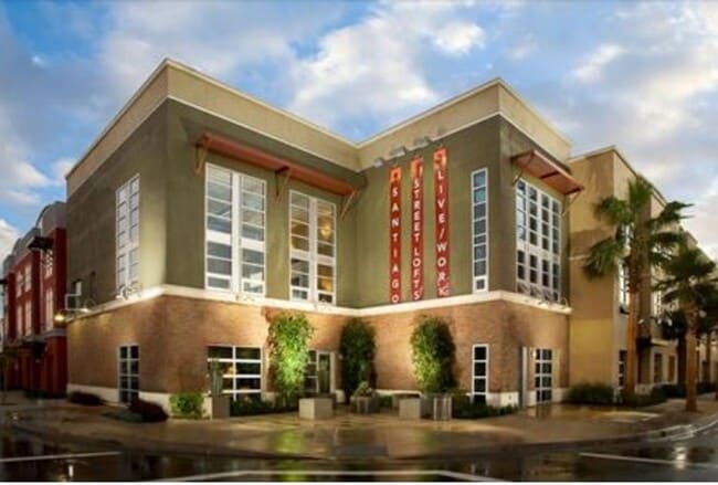Building Photo - MOVE IN READY  Fully Furnished **Gorgeous ...