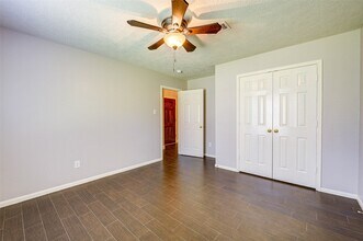 Building Photo - 21611 Country Club Green Way