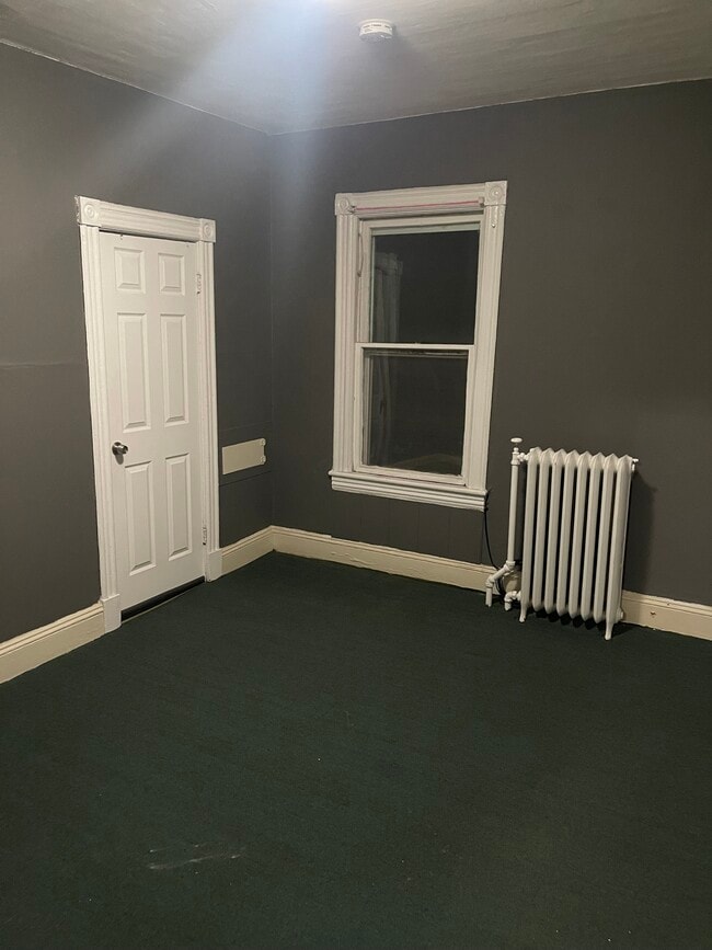 Building Photo - 145 Oneil St