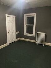Building Photo - 145 Oneil St