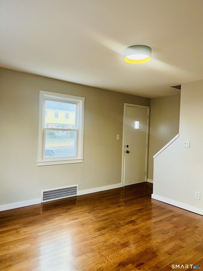 Foto del edificio - 10 Baltic St