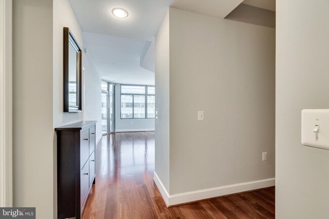 Foto del edificio - 3600 S Glebe Rd