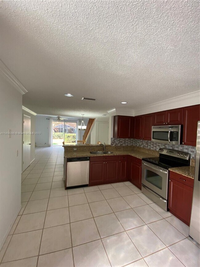 Building Photo - 1371 Veracruz Ln