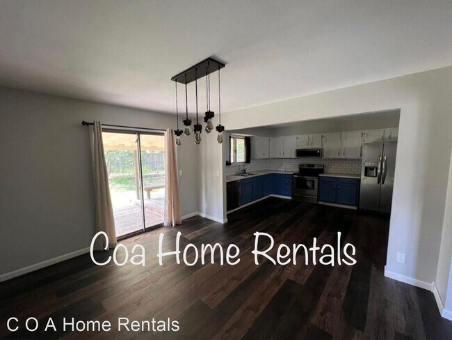 Foto del edificio - 5 br, 3 bath House - 8229 E. Mt Vernon