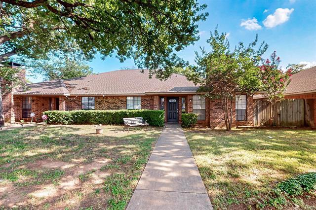 Foto principal - 1902 N Irving Heights Dr