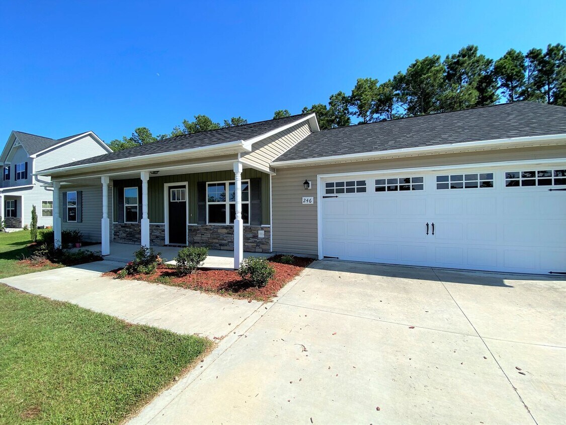 Primary Photo - Beautiful 3 Bedroom, 2bath home in the Bri...