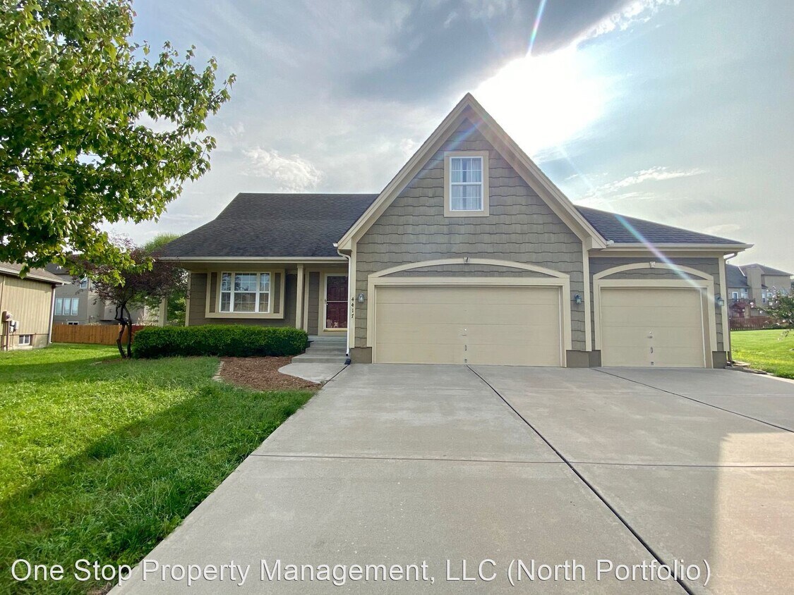 5 br, 3.5 bath House 4417 SW Flintrock Dr. House for Rent in Lees