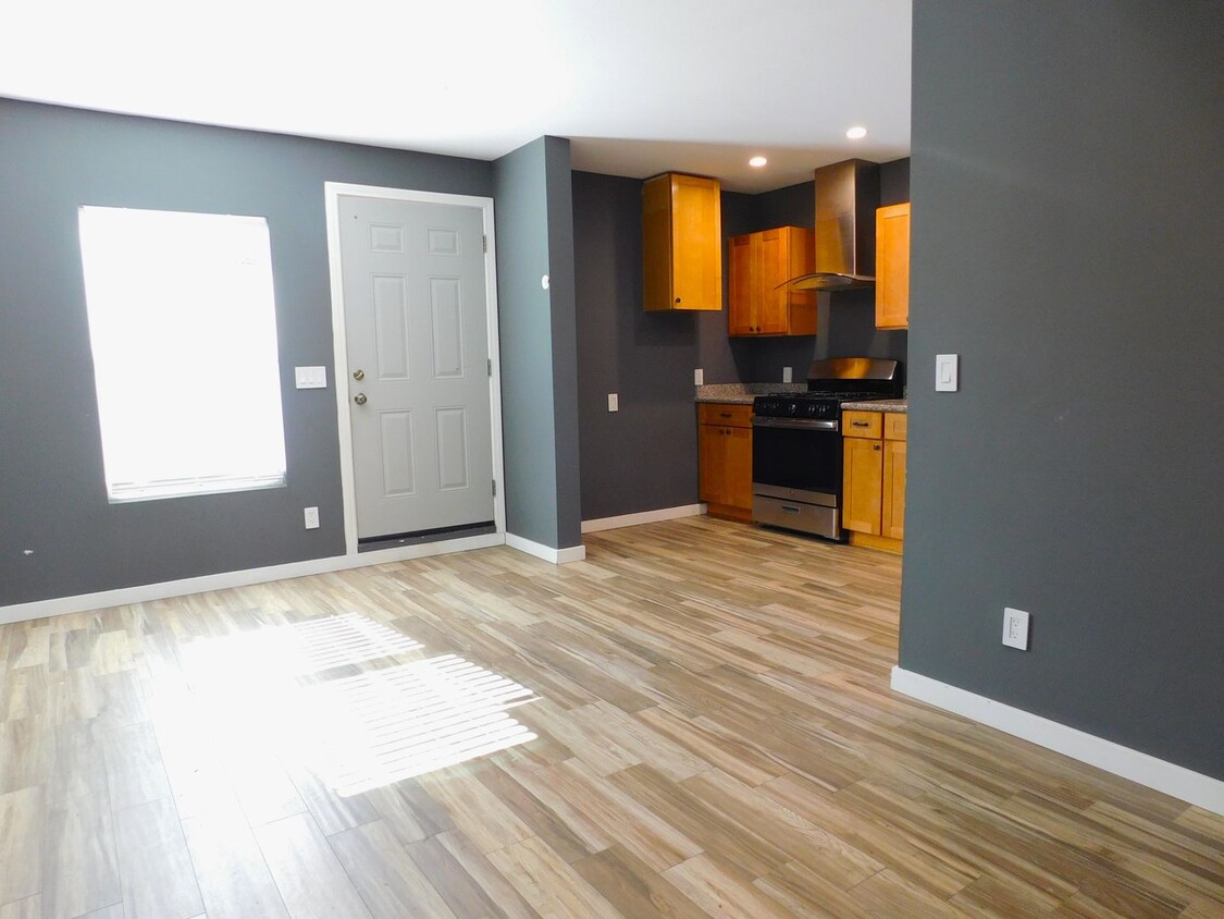 Primary Photo - All Utilities Included! 1-Bedroom ADU with...