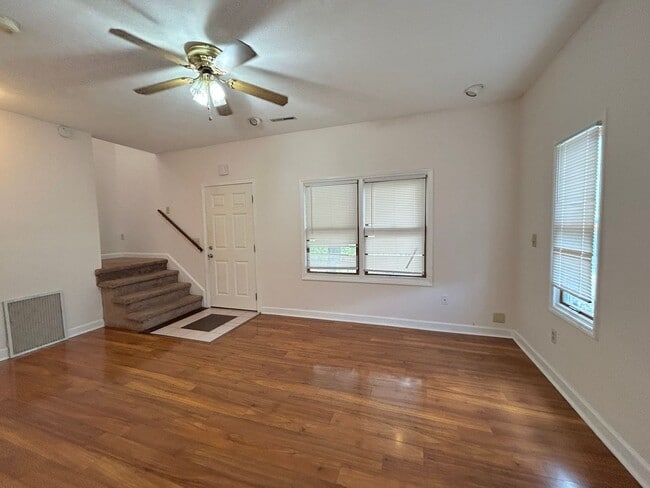 Building Photo - Beautiful Bungalow Home Located in Blacksburg