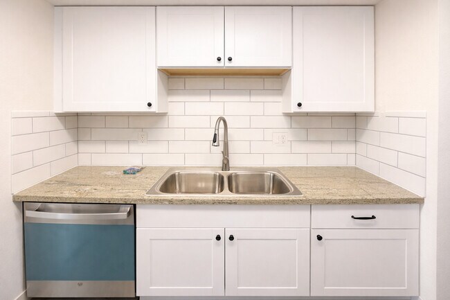 Cocina 1 - Twin Crest Apartments