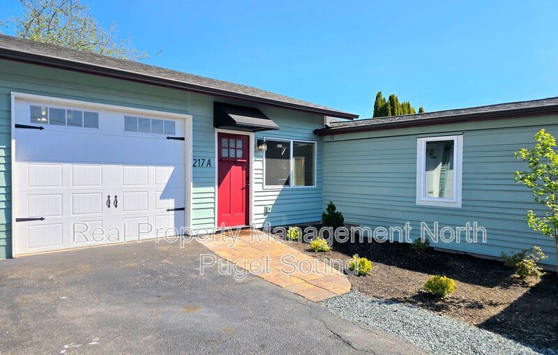 Primary Photo - 217 Ave D
