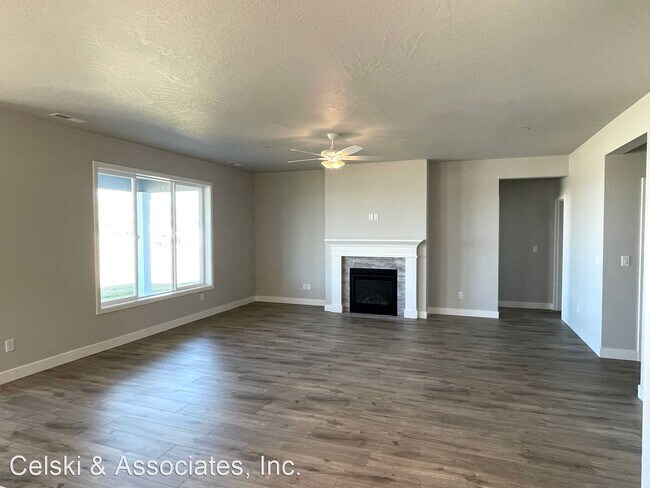 Building Photo - 3 br, 2 bath House - 2578 Casa Bella Ave