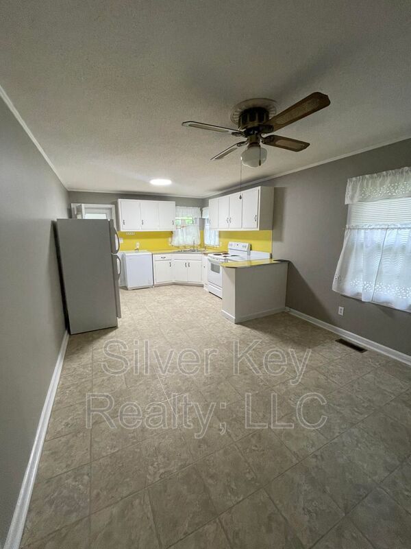 Building Photo - 12124 TN-58