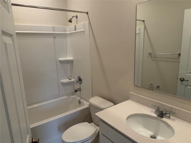 Building Photo - 9 Pier Ln