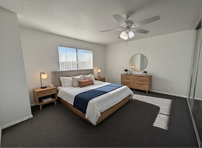 Foto del edificio - 9076B Cedar St.