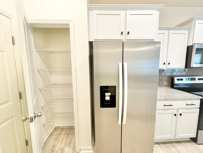 Foto del edificio - NEW 3 br home in the Shay Crossing community in Salisbury! Tours coming soon! Apply today!