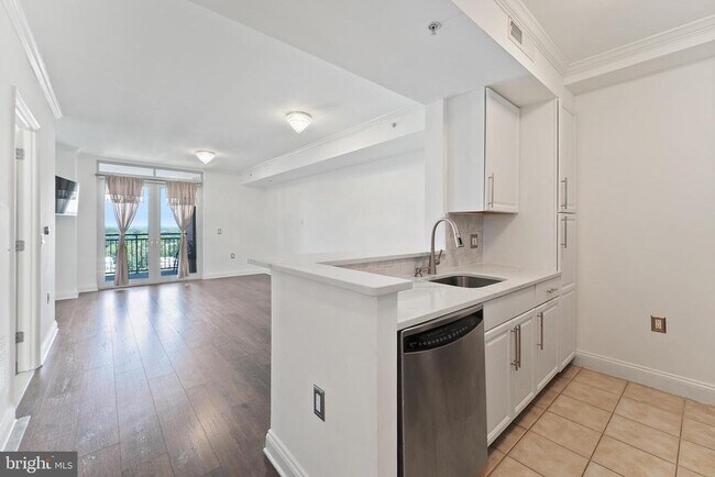 Building Photo - 11760 Sunrise Valley Dr