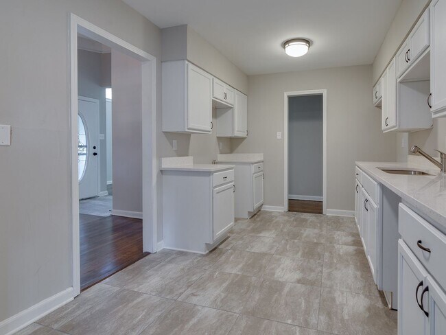 Foto del edificio - 5157 Mason Rd