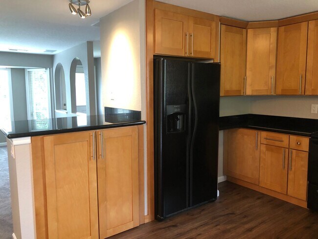 Foto del edificio - CUTE House with fenced yard & AIR-CONDITIONING in Lynnwood/N Bothell area